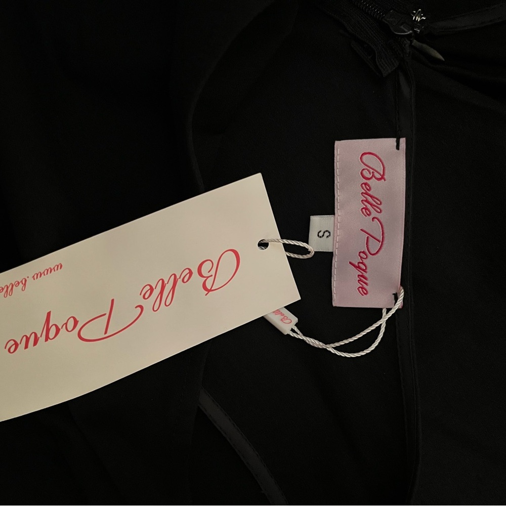 Black Sleeveless Pleated Midi Dress - Picture 3 of 4